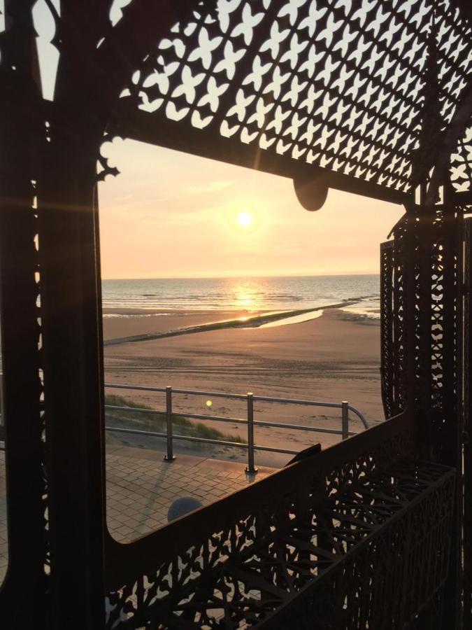 מידלקרק Beachstudio Westende With Sea View מראה חיצוני תמונה