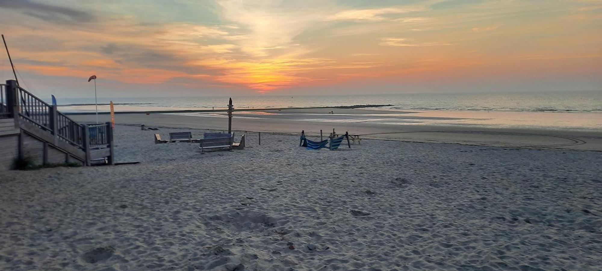 מידלקרק Beachstudio Westende With Sea View מראה חיצוני תמונה